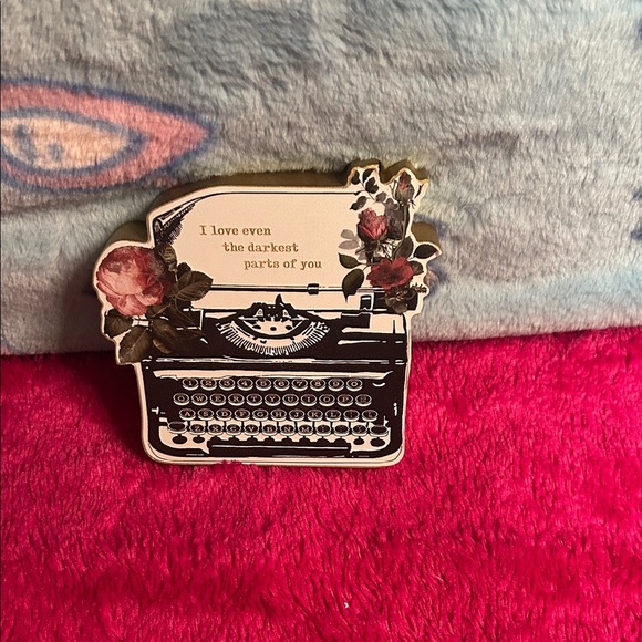 Ashland Typewriter-Shaped Sticker - Picture 3 of 3